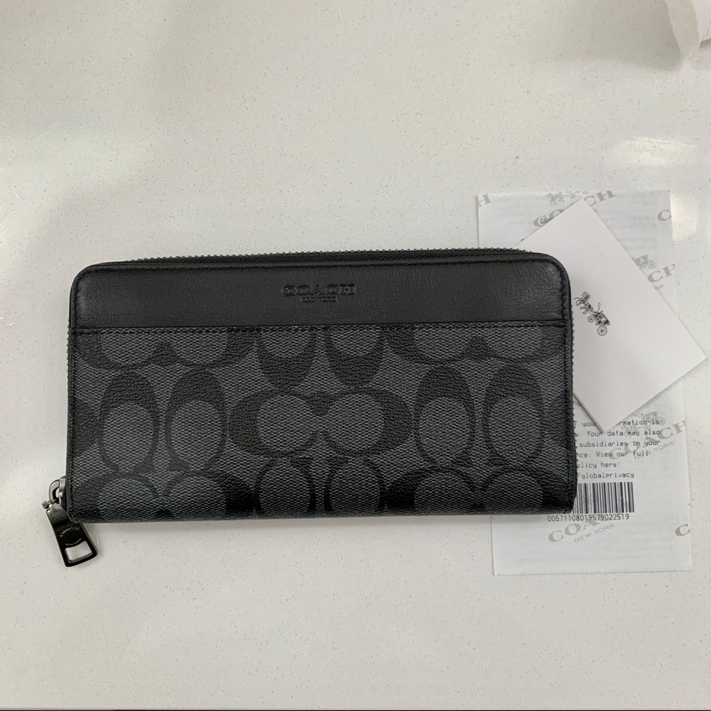 Coach long wallet